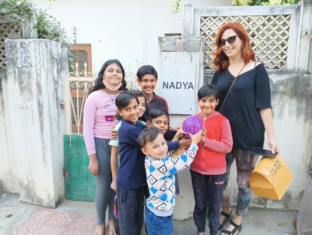 Nadya Homestay For Female & Family Jaipur Buitenkant foto