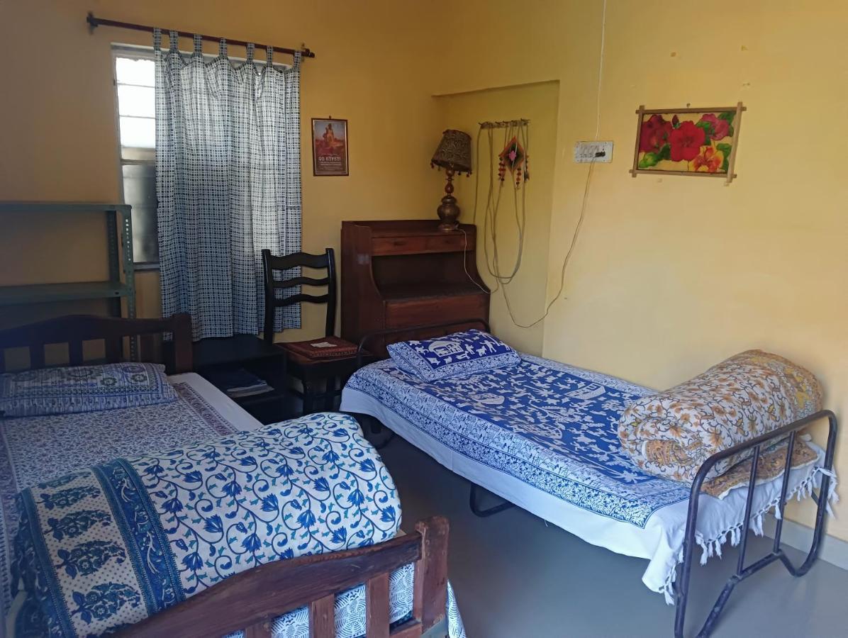Nadya Homestay For Female & Family Jaipur Buitenkant foto