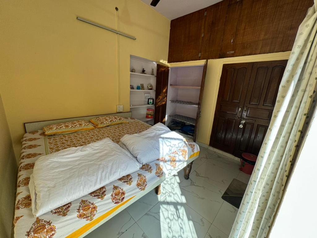 Nadya Homestay For Female & Family Jaipur Buitenkant foto