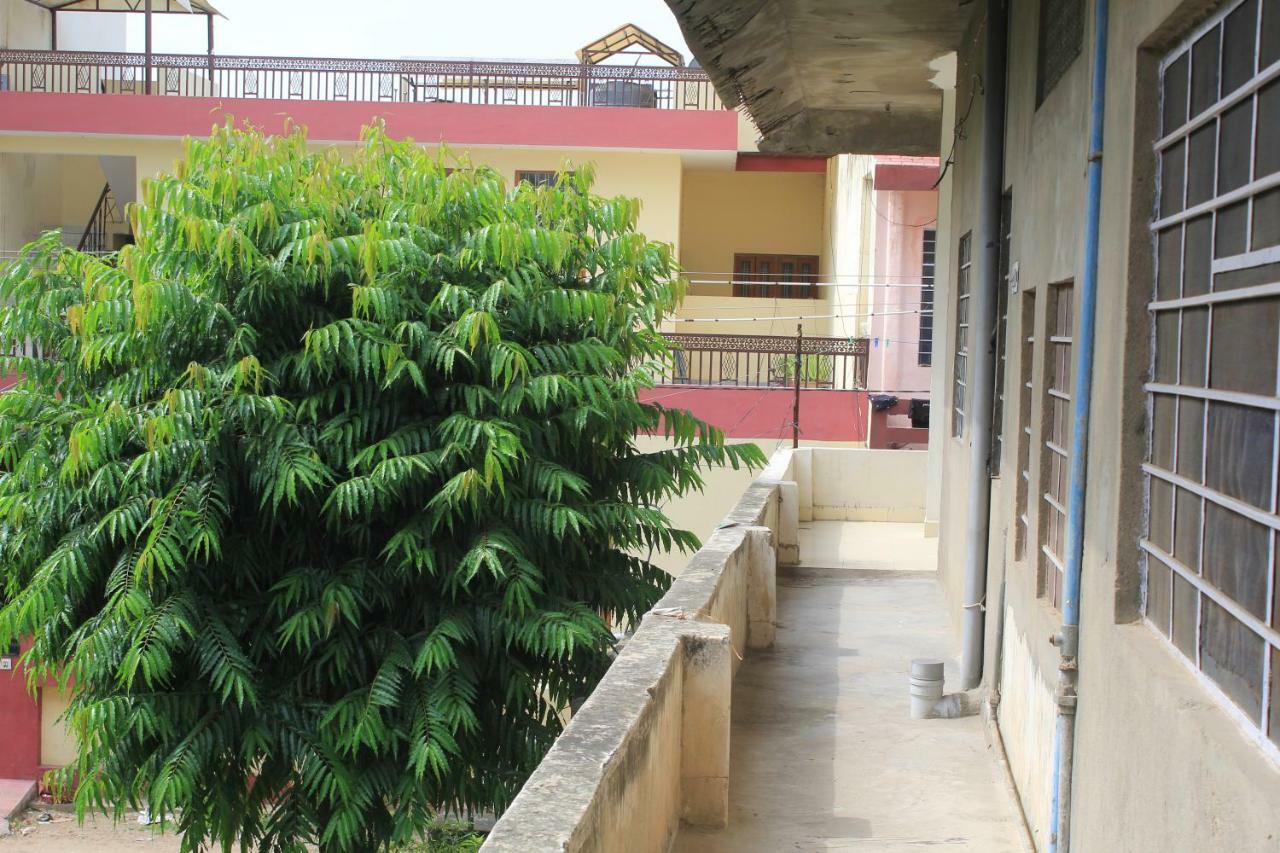 Nadya Homestay For Female & Family Jaipur Buitenkant foto