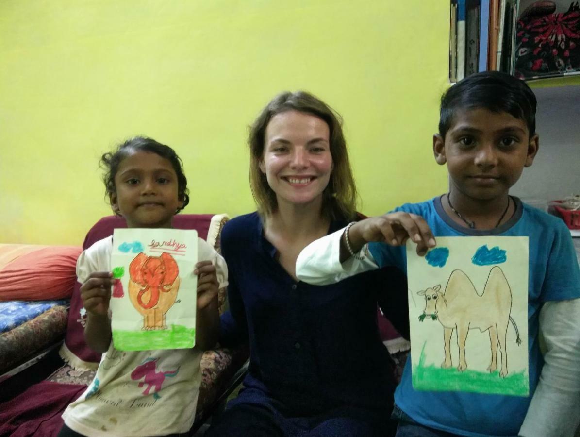 Nadya Homestay For Female & Family Jaipur Buitenkant foto