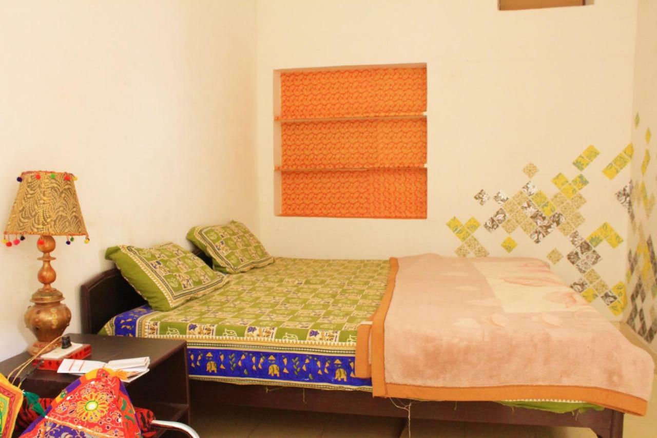 Nadya Homestay For Female & Family Jaipur Buitenkant foto