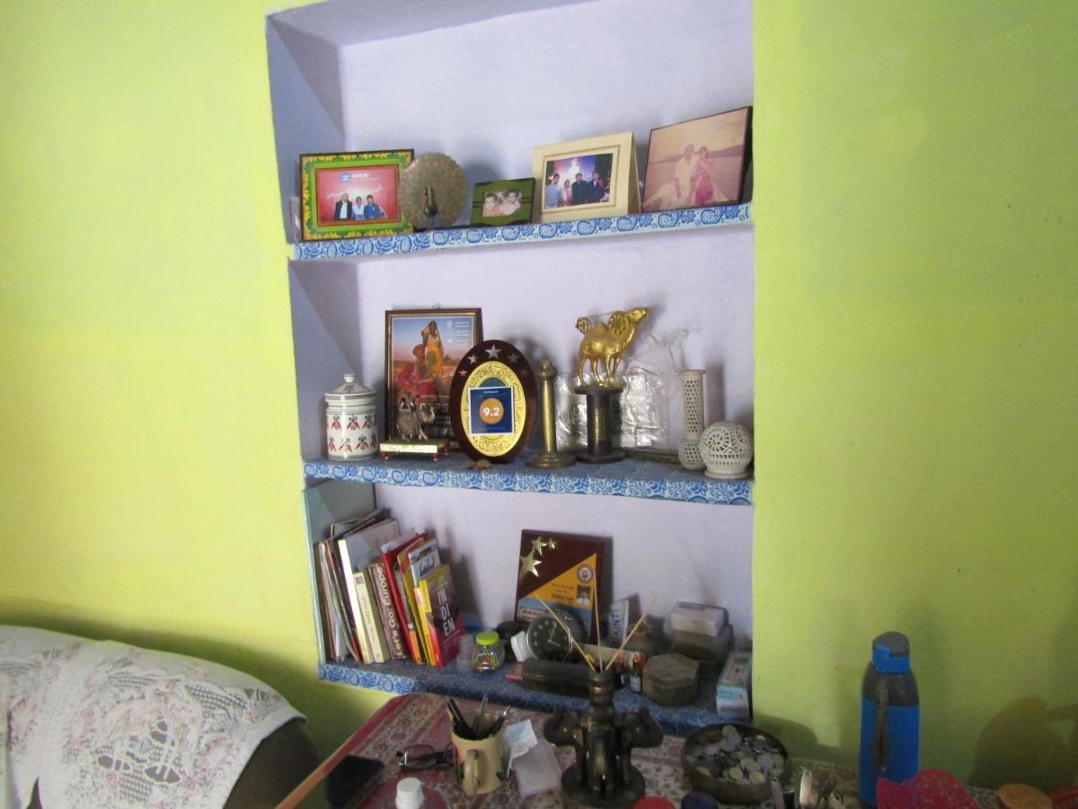 Nadya Homestay For Female & Family Jaipur Buitenkant foto
