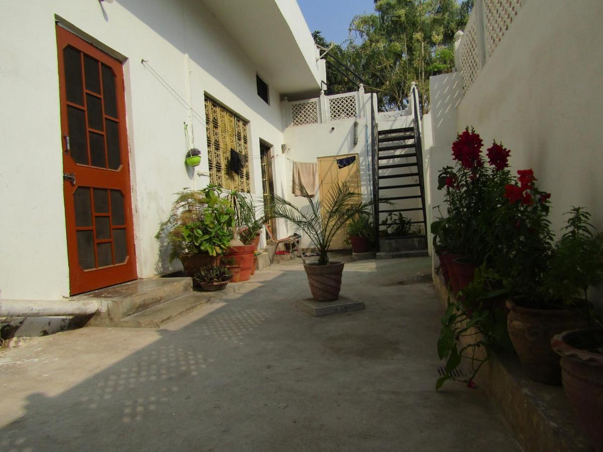 Nadya Homestay For Female & Family Jaipur Buitenkant foto